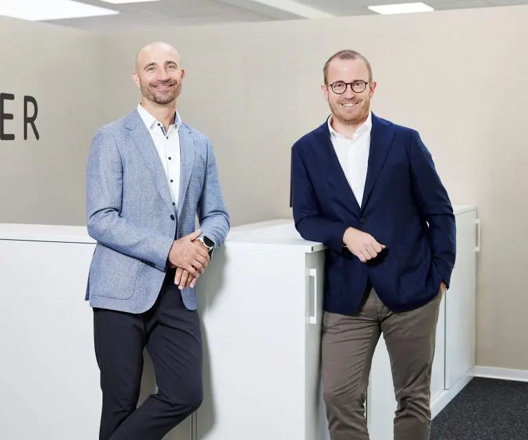 Björn Besse, Geschäftsführer der Medi-Center Mittelrhein GmbH (li.) und Jochen Meyer-Dönselmann im Sande, Geschäftsführer Krieger-Gruppe